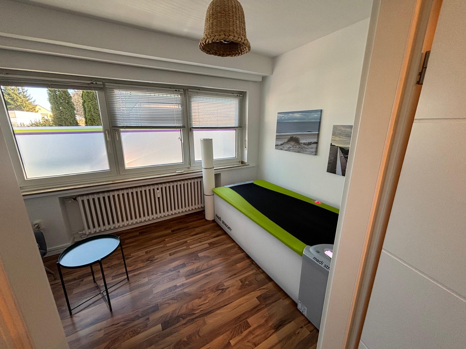 HydroJet Massagegerät in der Physiotherapie Praxis in Mettmann